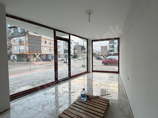 ÇAMLIBELDE KİRALIK KÖŞEBAŞI CEPHESİ AÇIK 49 M2 DÜKKAN - Görsel 3