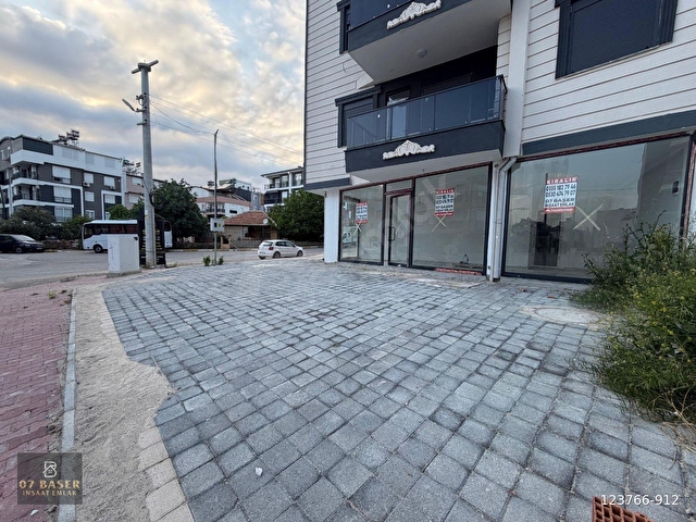 ÇAMLIBELDE KİRALIK KÖŞEBAŞI CEPHESİ AÇIK 49 M2 DÜKKAN - Görsel 12