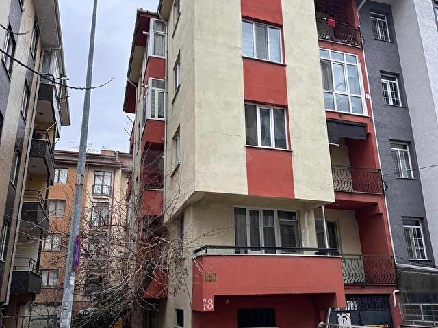 BAHÇELİEVLER MAHALLESİ ÇEVREYOLU YANI KİRACILI SATILIK 2+1 DAİRE - Görsel 2