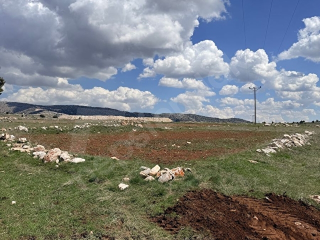 Taşkesiği yaylasında ev ve bahçe yapımına uygun arsa - Görsel 4