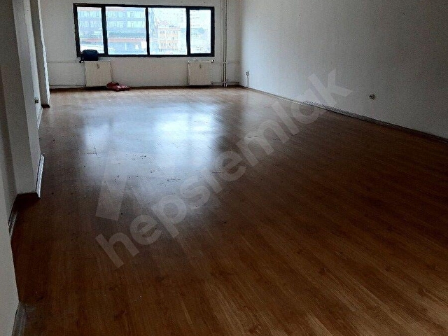 HASANPAŞA SALIPAZARI KARŞISI 80 M2 TABELA DEĞERİ YÜKSEK OFİS !!!