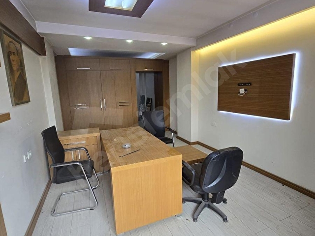 KİRALIK SEVGİYOLUNDA 50 M2 BALKONLU EŞYALI OFİS - Görsel 2