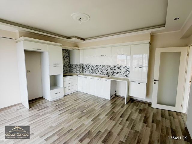 Hürriyet Mahallesi Ş.Özpolat Cadde Üzerinde Ferah Kiralık Daire - Görsel 3
