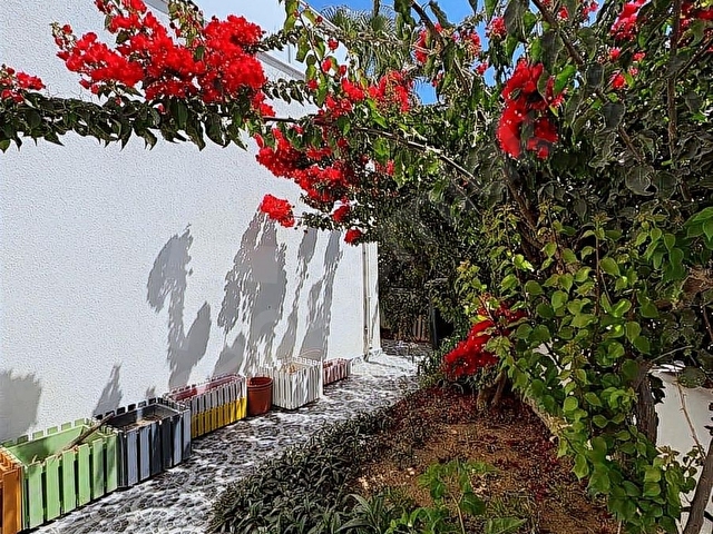 Yahşi Yakını Site İçerisinde Deniz Manzaralı Satılık Villa - Görsel 4