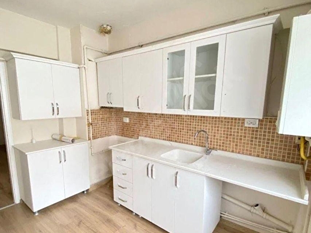 🏡 HİTİT GAYRİMENKUL’DEN SOKULLU CADDE YANI YAPILI 2.KAT KİRALIK 3+1 DAİRE BOŞŞ