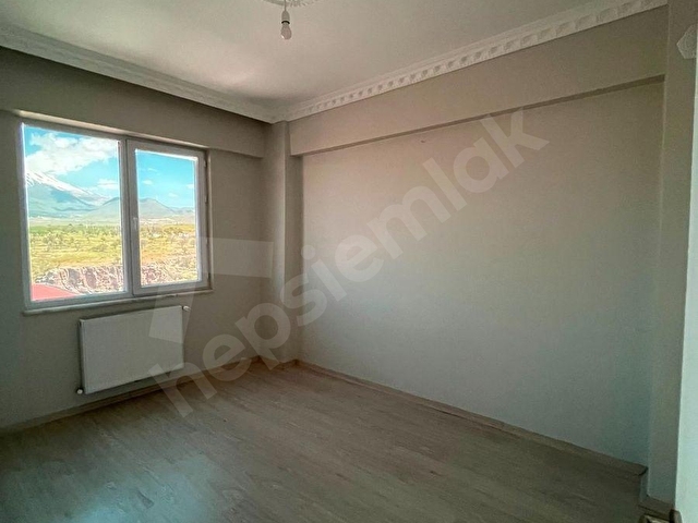 ÖZ GAYE EMLAKTAN DEVELİ FENESEYUKARI MAHALLESİNDE SATILIK DAİRE - Görsel 4