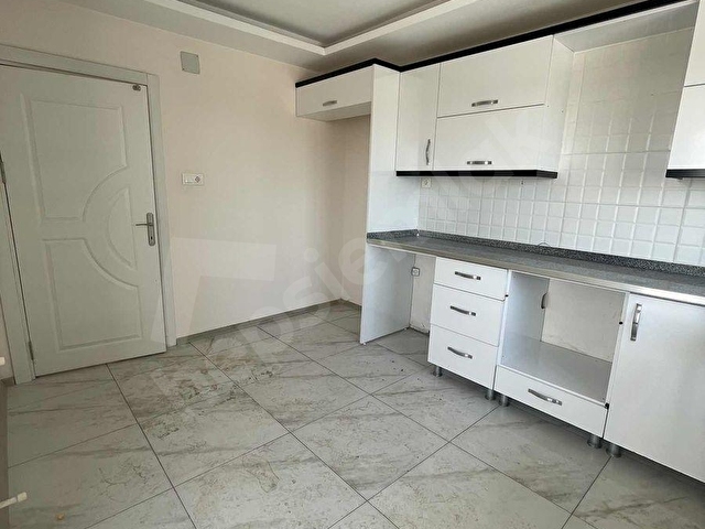 CADDE~ÜZERİ~3+1~AZ~KATLI~GENİŞ~OTURUMLU~MERKEZİ~LOKASYON~DAİRE~ - Görsel 3