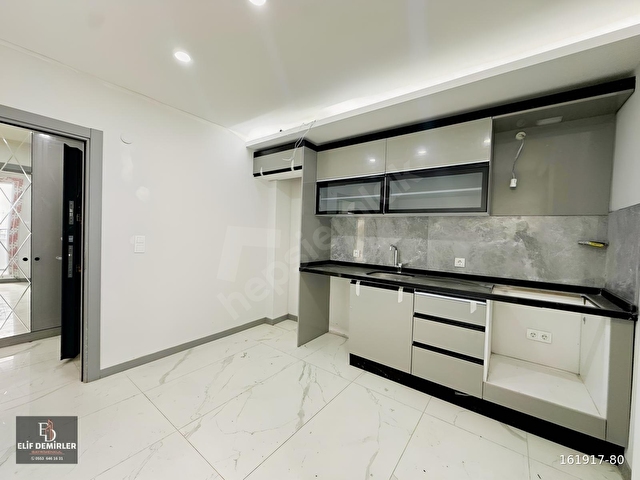 SOĞANCILAR CADDESİNDE EBEVEYN BANYOLU 2+1 SATILIK LÜKS DAİRE