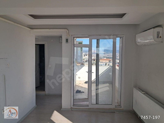 Bayraklı Cengizhan Mahallesinde Deniz Manzaralı 2+1 90 m2 Satılık Daire - Görsel 7