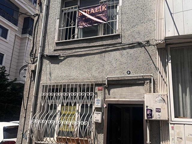 SAMATYA KONAKLARI YANINDA KÖŞE BAŞI BAHÇELİ BİNA KOÇ EMLAKTAN - Görsel 2