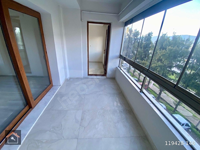 GÜNAY EMLAKTAN TORBALIDA CADDE ÜZERİNDE SATILIK 3+1 145 M2 DOAĞALGAZLI DAİRE - Görsel 23