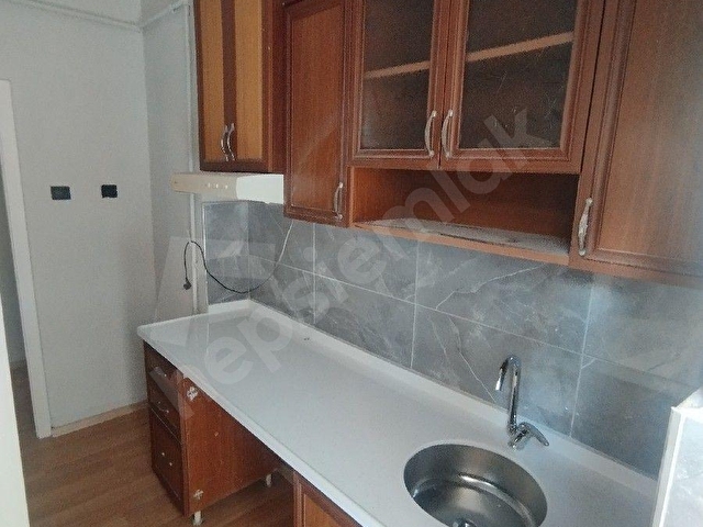 MAHMUT ESAT BOZKURT CADDESİNDE 1.KATTA 3+1 FULL YAPILI SATILIK FIRSAT DAİRE  ! - Görsel 7