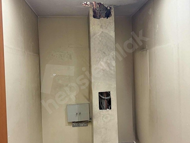 MERTERDE TEKSTİLİN KALBİNDE 640M2 HAZIR MOBİLYALI OFİS KATI - Görsel 26