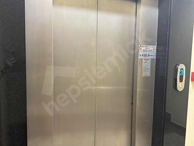 MERTERDE TEKSTİLİN KALBİNDE 640M2 HAZIR MOBİLYALI OFİS KATI - Görsel 2