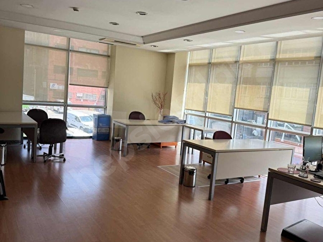 MERTERDE TEKSTİLİN KALBİNDE 640M2 HAZIR MOBİLYALI OFİS KATI - Görsel 11