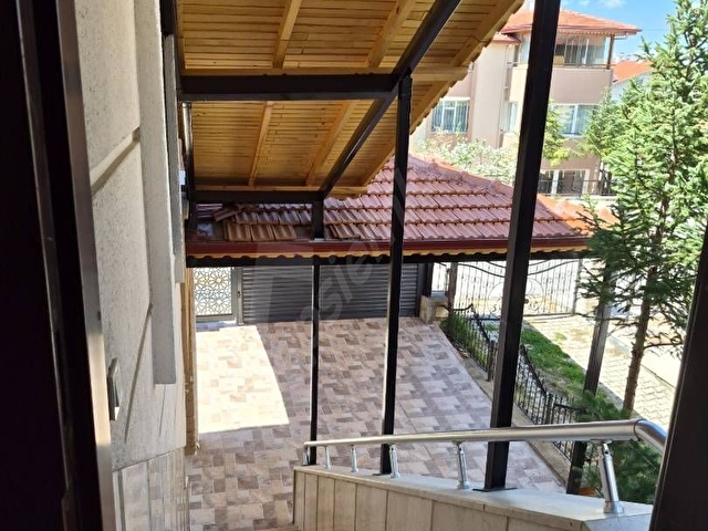 Işıkkent Mahallesinde Sahibinden Satılık 3 Katlı Müstakil Ev - Görsel 24
