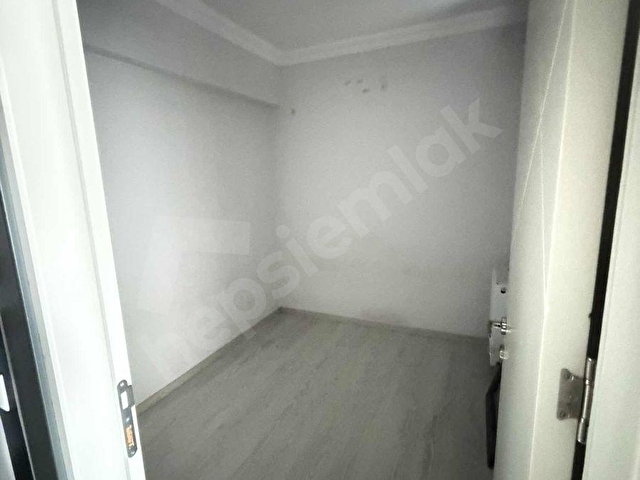 TRAMVAY YOLUNA CEPHE SAHİLE YÜRÜME MESAFESİNDE KİRALIK 2+1 DAİRE - Görsel 3