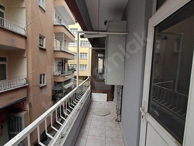 İLKADIM BAHÇELİEVLER MH.KİRALIK 2+1 TEMİZ DAİRE - Görsel 13