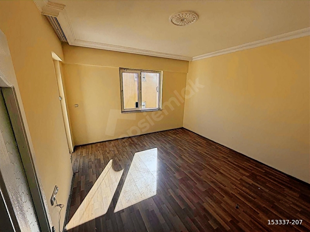 Kızıltoprak Mahallesinde 2+1 Kullanışlı Daire - Görsel 6