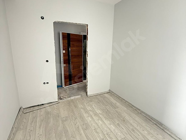 SULTANBEYLİ MERKEZİN EN GÜZEL KONUMUNDA 2+1 SATILIK DAİRE - Görsel 9