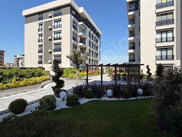 Silivri Yenimahalle de Havuzlu Site İçi 2+1 Satılık Daire - Görsel 2