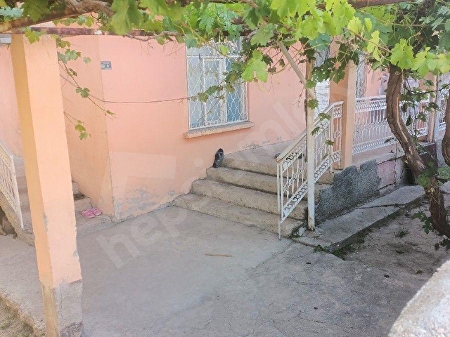 Mimar Sinan mahallesi 3+1 342 M2 arsa içerisinde satılık müstakil ev - Görsel 3