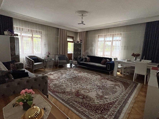 HÜRRİYET ANAYOL ÜSTÜ G.B CEPHE 1.KAT 3+1 180 METRE KOMBİLİ DAİRE - Görsel 17