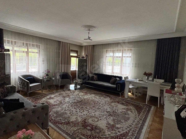 HÜRRİYET ANAYOL ÜSTÜ G.B CEPHE 1.KAT 3+1 180 METRE KOMBİLİ DAİRE - Görsel 18