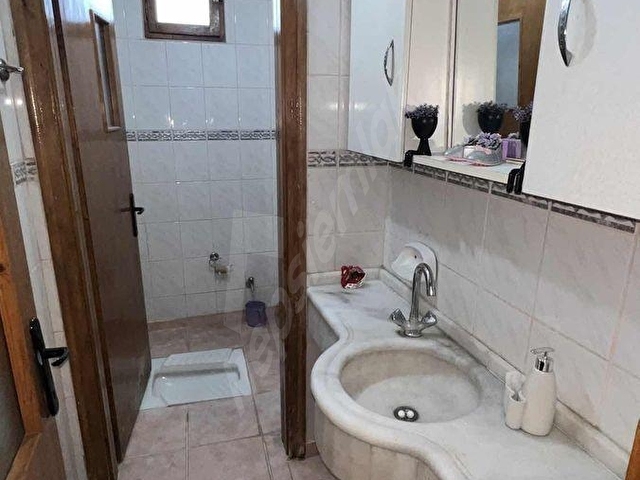 HÜRRİYET ANAYOL ÜSTÜ G.B CEPHE 1.KAT 3+1 180 METRE KOMBİLİ DAİRE - Görsel 6