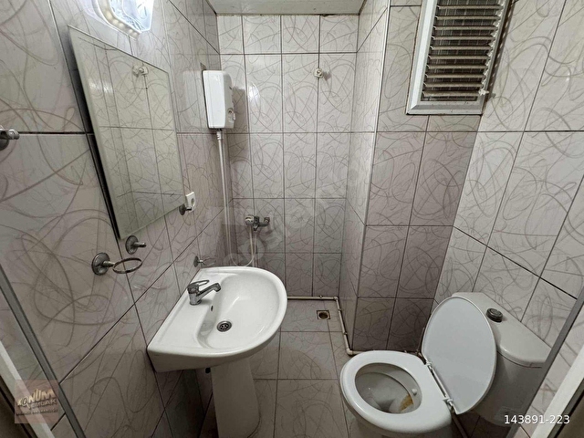 YENİKÖY DE KİRALIK 1+1 EŞYASIZ BODRUM KAT DAİRE - Görsel 4