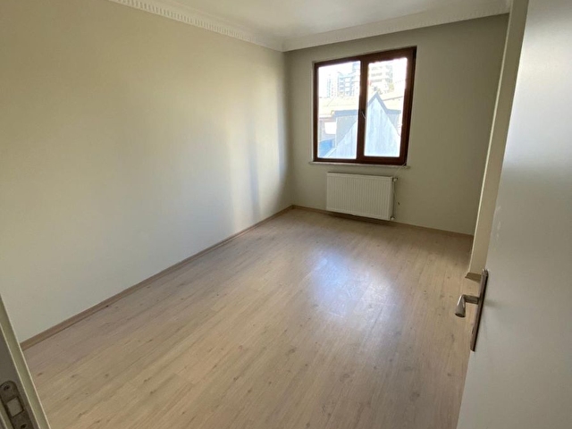Bomontide 3+1 Teraslı Asansörlü Yeni Bina 140M2