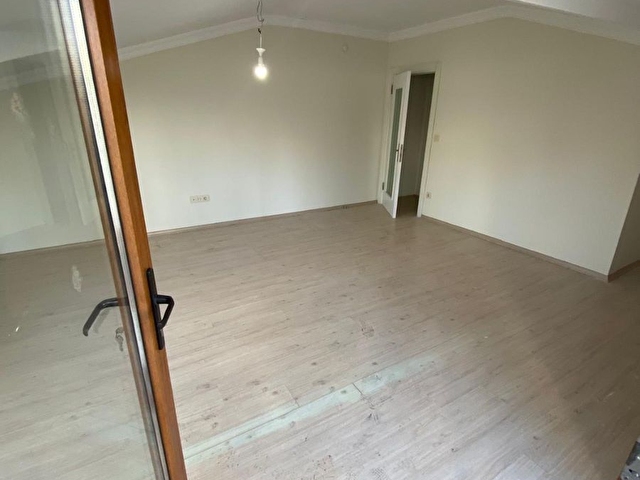 Bomontide 3+1 Teraslı Asansörlü Yeni Bina 140M2