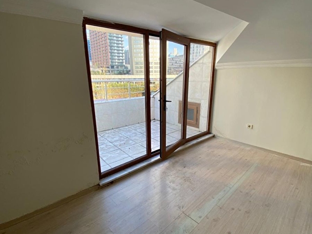 Bomontide 3+1 Teraslı Asansörlü Yeni Bina 140M2