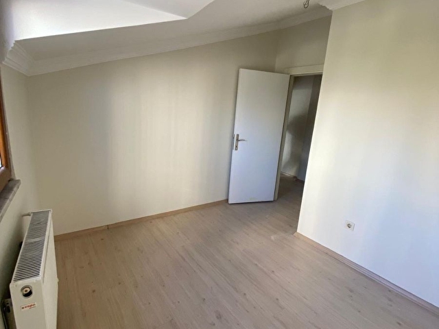 Bomontide 3+1 Teraslı Asansörlü Yeni Bina 140M2