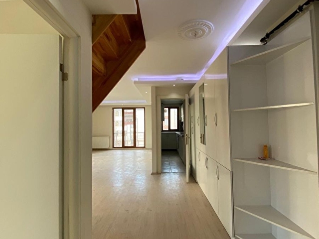 Bomontide 3+1 Teraslı Asansörlü Yeni Bina 140M2