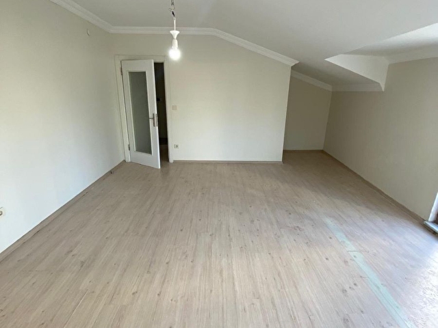 Bomontide 3+1 Teraslı Asansörlü Yeni Bina 140M2