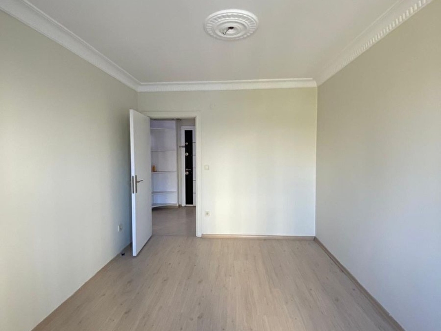 Bomontide 3+1 Teraslı Asansörlü Yeni Bina 140M2