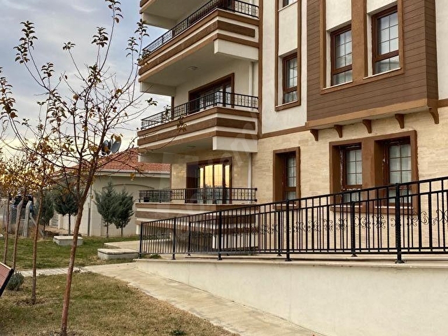 SU DURAĞINDA 3+1 ARA KAT SATILIK DAİRE - Görsel 3