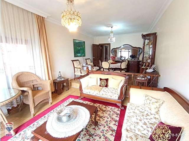 RE/MAX PROF METİN AVCIDAN KARAMÜRSELDE 4+1 SATILIK TRİPLEX VİLLA - Görsel 6