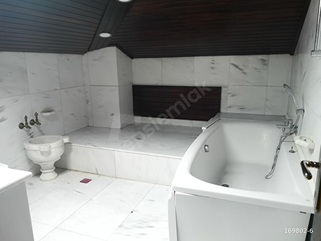 BAHÇEŞEHİR BADEM VİLLALARINDA SATILIK 6+2 VİLLA - Görsel 26