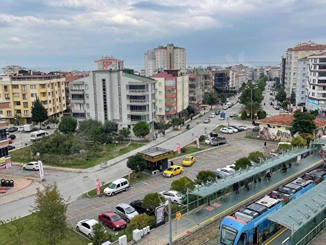 MÜKEMMEL KONUMDA TRAMWAY DURAĞINA CEPHE 1+1 KİRALIK OFİS - Görsel 18