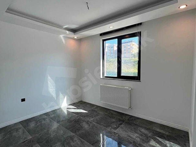 MÜKEMMEL KONUMDA TRAMWAY DURAĞINA CEPHE 1+1 KİRALIK OFİS - Görsel 7