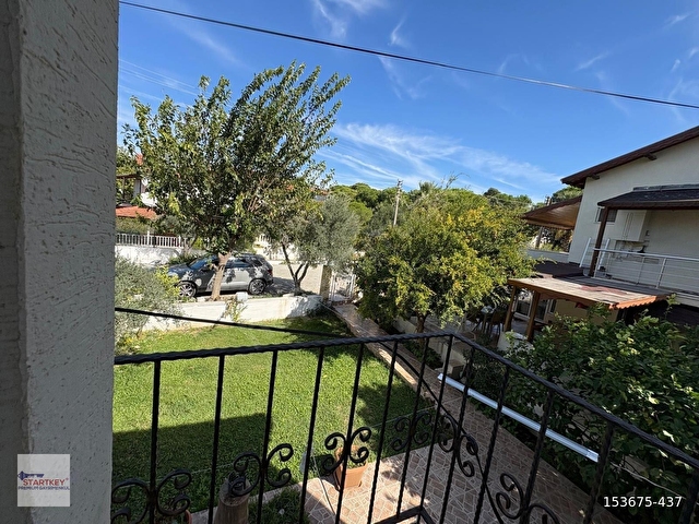 Denize Yürüme Mesafesi Akarca İztur Satılık 3+1 Sitede Villa - Görsel 8