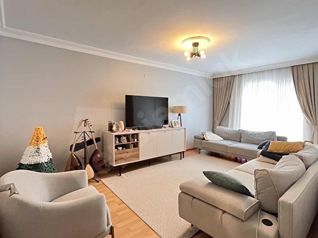 ATATÜRK MAHALLESİNDE BUTİK SİTEDE SATILIK 2+1 ARA KAT DAİRE - Görsel 2