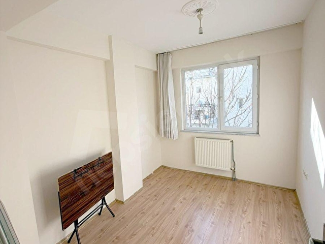 ECZACILIK KAPISINA YAKIN SATILIK 1+1 DAİRE ÇİFTCEPHE AYRI MUTFAK - Görsel 5