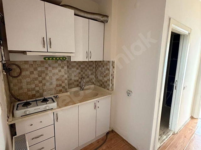 ECZACILIK KAPISINA YAKIN SATILIK 1+1 DAİRE ÇİFTCEPHE AYRI MUTFAK - Görsel 18