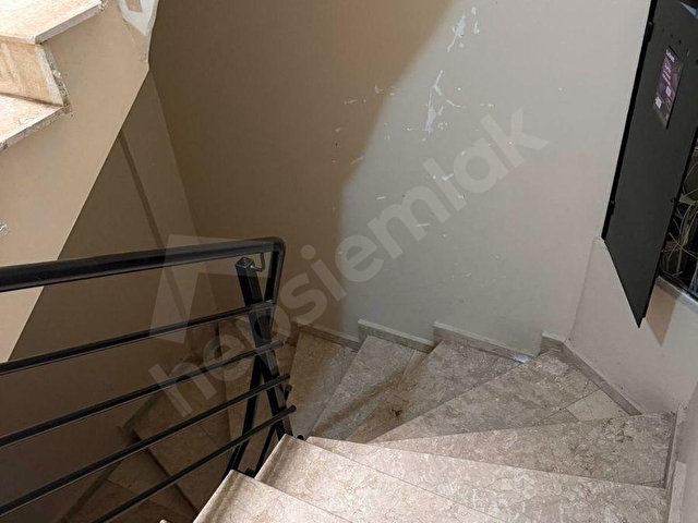 ECZACILIK KAPISINA YAKIN SATILIK 1+1 DAİRE ÇİFTCEPHE AYRI MUTFAK - Görsel 25