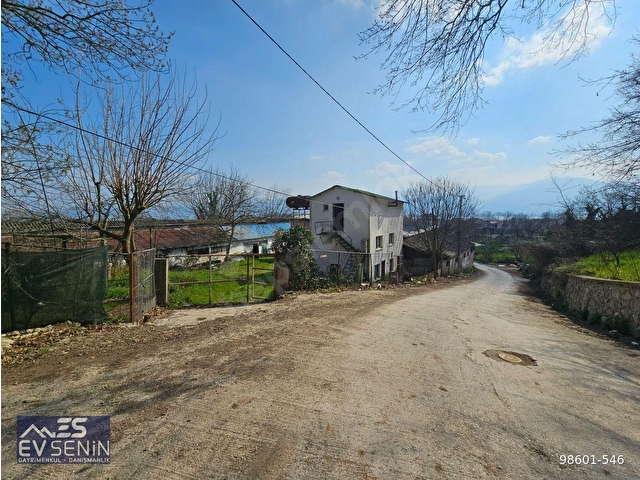 KARTEPE EŞMEDE GÖL MANZARALI 800 M2 KAPALI ALANLI SATILIK ARAZİ - Görsel 9