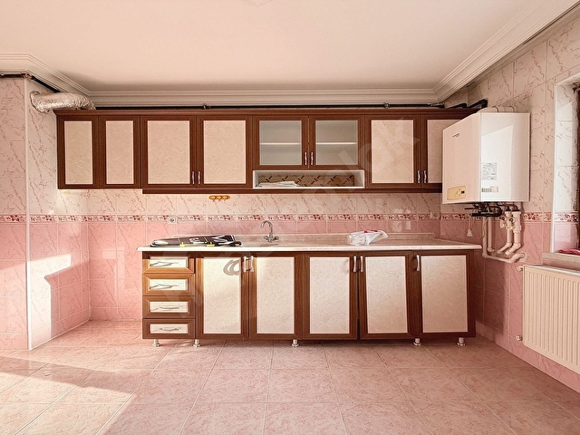 VİZYONDAN KREDİYE UYGUN OKUL YANI CADDE YAKINI KİLERLİ 3+1 DAİRE - Görsel 4
