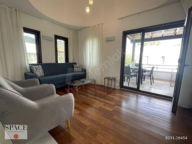 Bodrum Türkbükü’nde Denize Çok Yakın, Havuzlu Site İçerisinde 2+1 Bahçe Katı